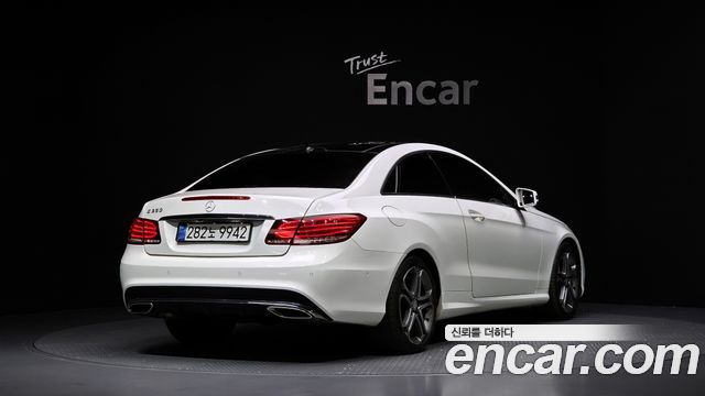 Mercedes-Benz E-Class 2014 — photo 2