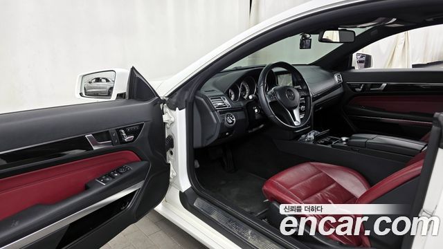 Mercedes-Benz E-Class 2014 — photo 10