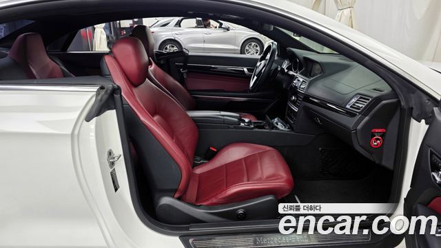 Mercedes-Benz E-Class 2014 — photo 11