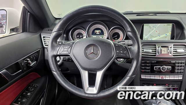Mercedes-Benz E-Class 2014 — photo 13