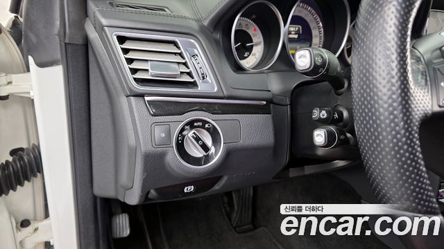 Mercedes-Benz E-Class 2014 — photo 16