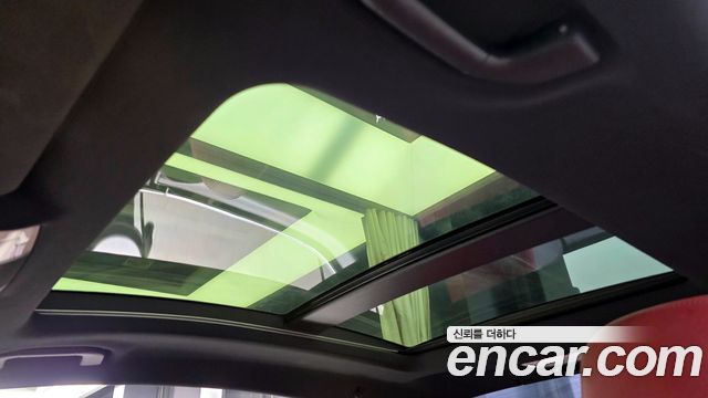 Mercedes-Benz E-Class 2014 — photo 19