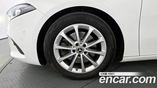 Mercedes-Benz A-Class 2020 — photo 5