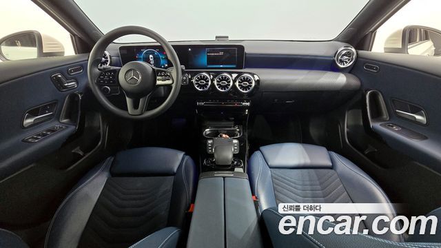 Mercedes-Benz A-Class 2020 — photo 7