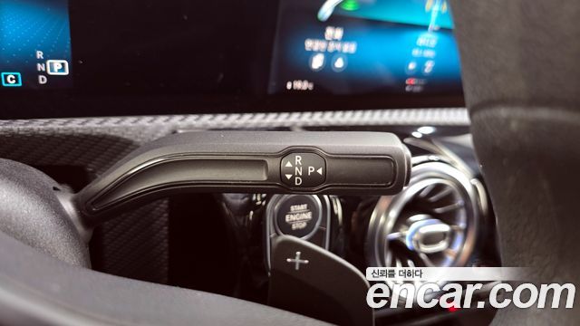 Mercedes-Benz A-Class 2020 — photo 9