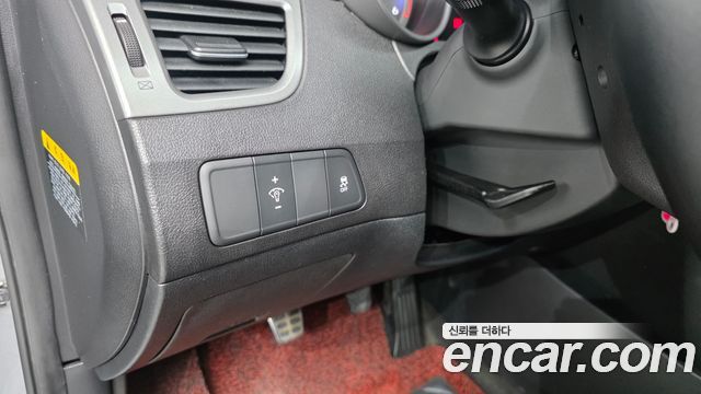 Hyundai AVANTE 2015 — photo 13