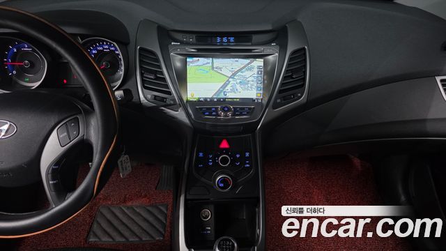 Hyundai AVANTE 2015 — photo 15