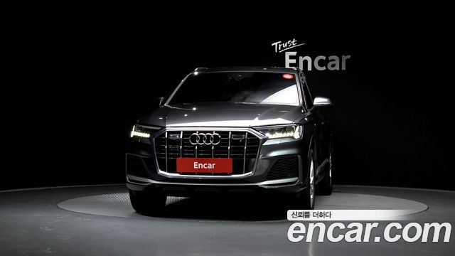 Audi Q7 2021 — photo 3