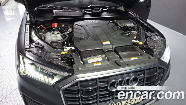 Audi Q7 2021 — photo 6