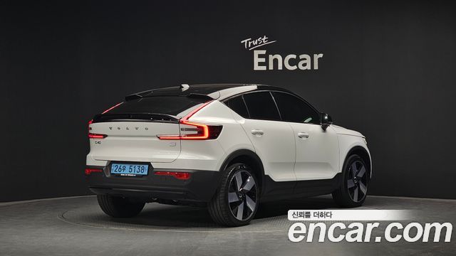 Volvo C40 2022 — photo 2