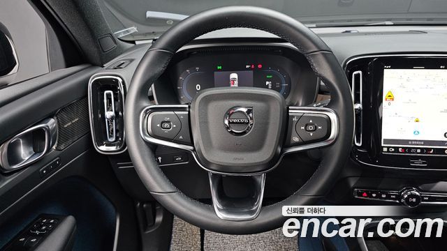 Volvo C40 2022 — photo 13