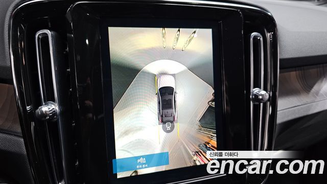 Volvo C40 2022 — photo 15