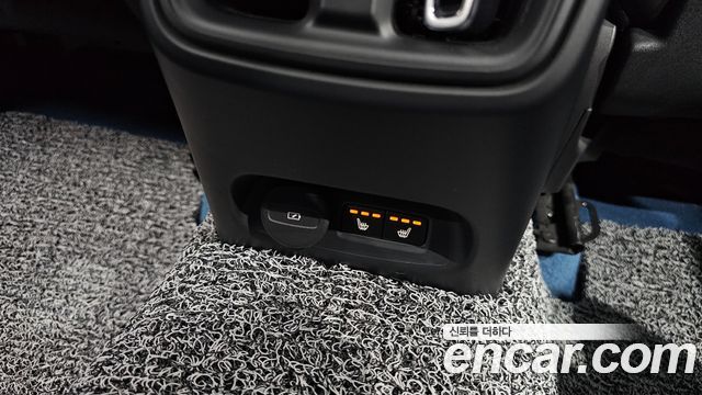 Volvo C40 2022 — photo 18