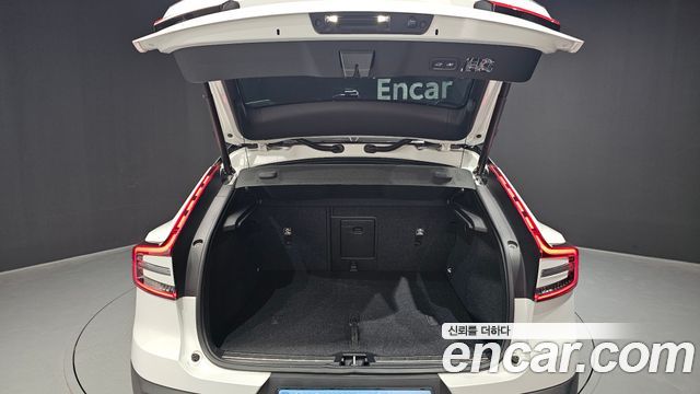Volvo C40 2022 — photo 20