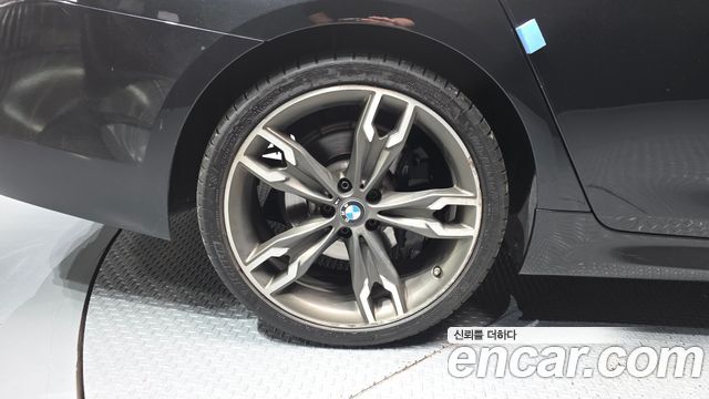 BMW 5-Series 2017 — photo 5
