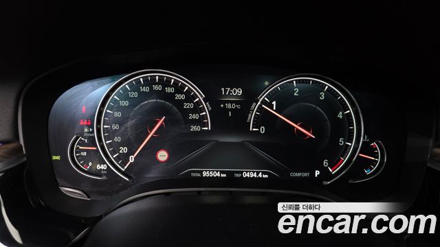 BMW 5-Series 2017 — photo 8