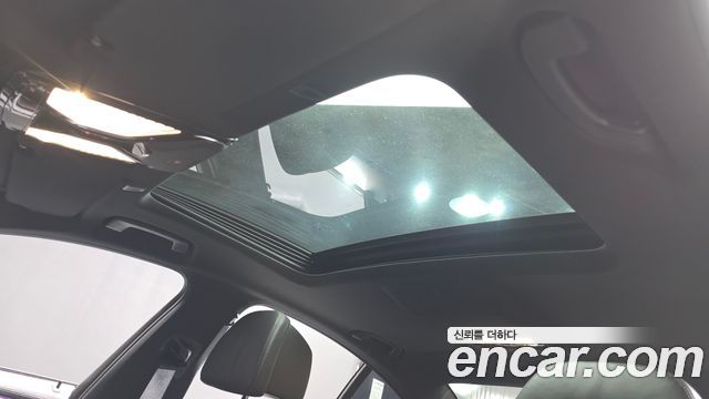 BMW 5-Series 2017 — photo 19