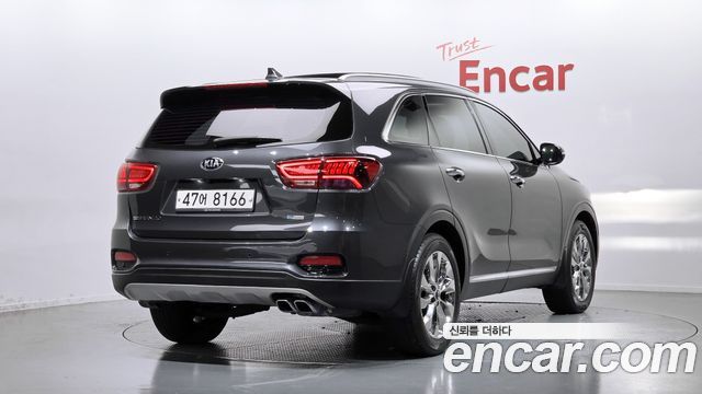 Kia Sorento 2018 — photo 2