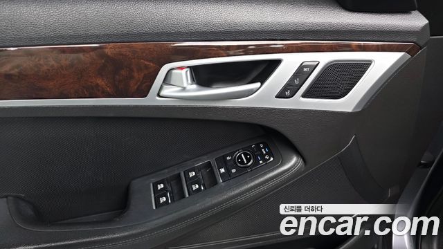Hyundai Genesis 2015 — photo 19