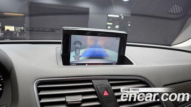 Audi Q3 2015 — photo 16