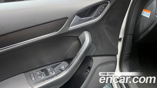 Audi Q3 2015 — photo 18