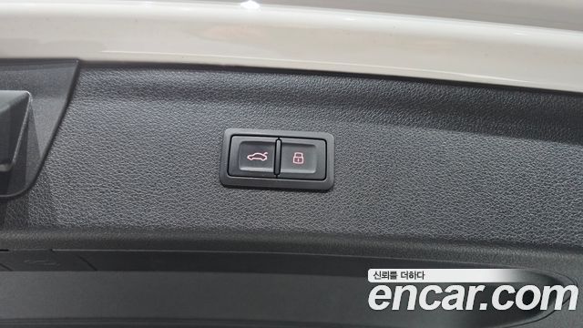 Audi Q3 2015 — photo 20