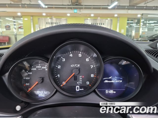 Porsche 718 2022 — photo 8