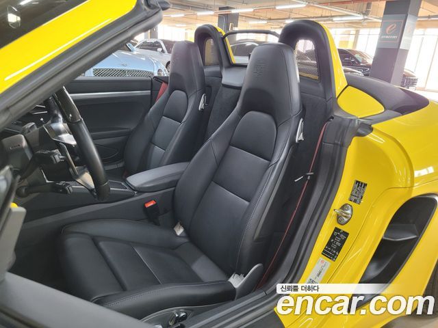 Porsche 718 2022 — photo 11