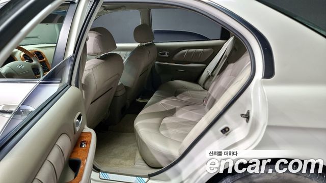 Hyundai Sonata 2004 — photo 13