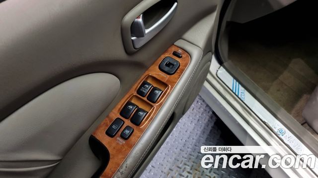 Hyundai Sonata 2004 — photo 16