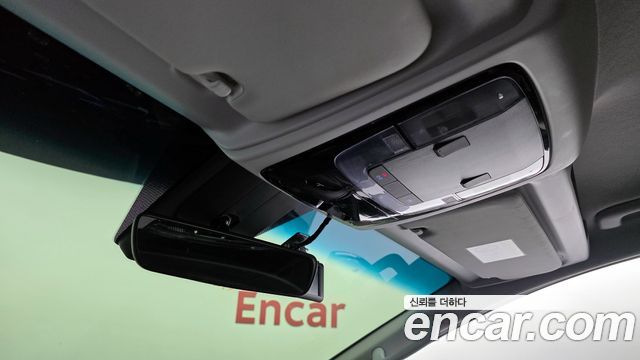 Hyundai Staria 2025 — photo 19