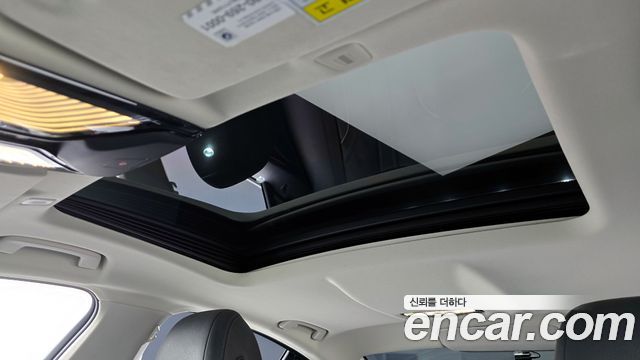 BMW 5-Series 2018 — photo 18