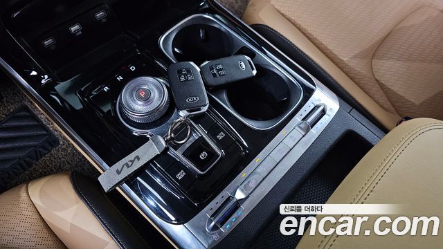 Kia Canival 2021 — photo 9