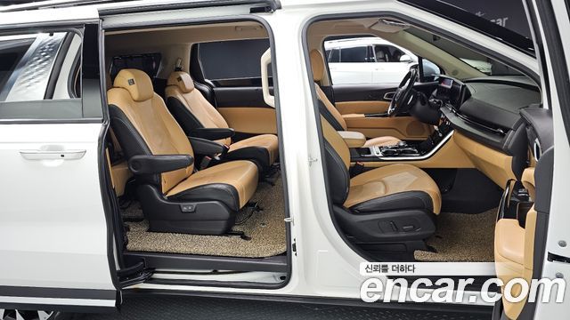 Kia Canival 2021 — photo 10