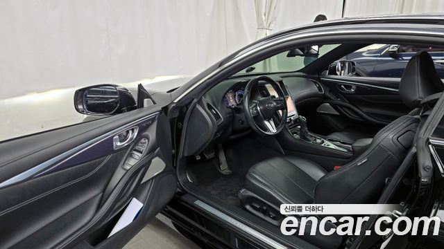 Infiniti Q60 2018 — photo 10