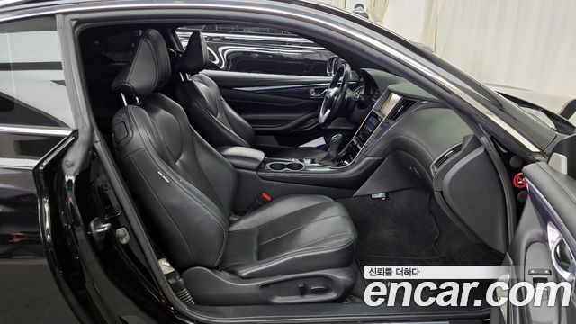 Infiniti Q60 2018 — photo 11