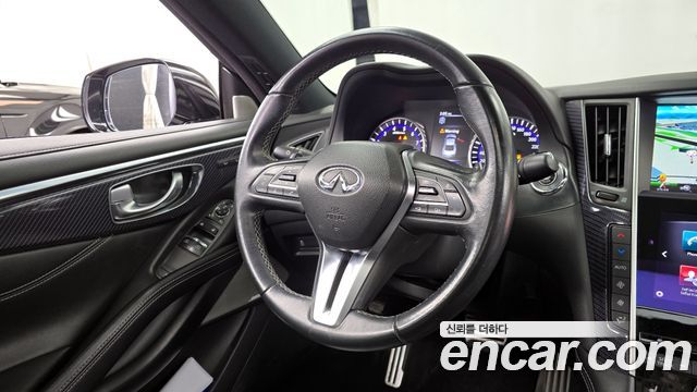 Infiniti Q60 2018 — photo 13