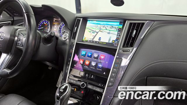 Infiniti Q60 2018 — photo 14