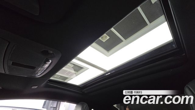 Infiniti Q60 2018 — photo 18