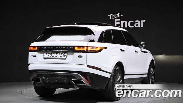 Land Rover Range Rover Velar 2019 — photo 2