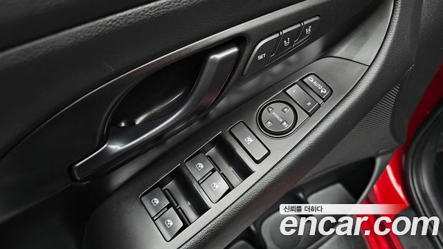 Hyundai i30 2020 — photo 17
