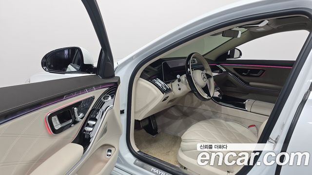 Mercedes-Benz S-Class 2024 — photo 11