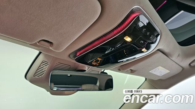 Mercedes-Benz S-Class 2024 — photo 16