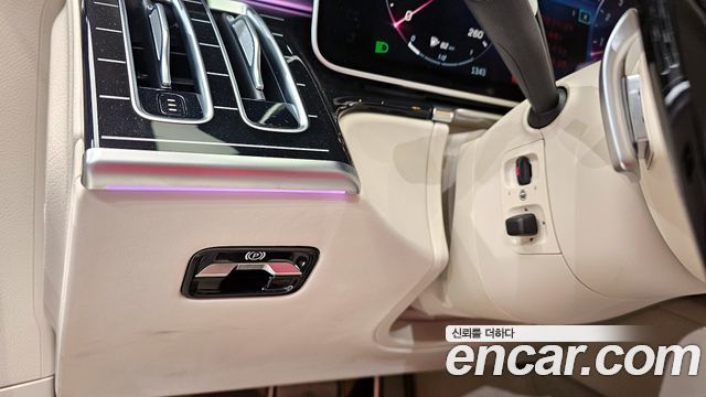 Mercedes-Benz S-Class 2024 — photo 18