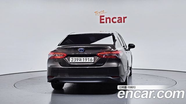Toyota Camry 2022 — photo 4