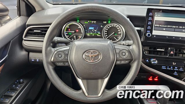 Toyota Camry 2022 — photo 13