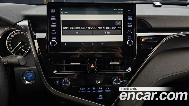 Toyota Camry 2022 — photo 14