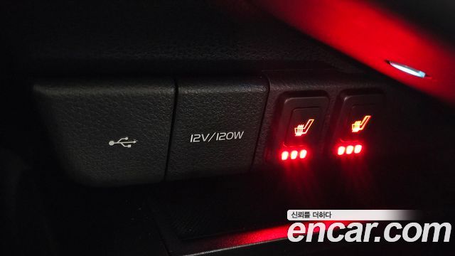 Toyota Camry 2022 — photo 16