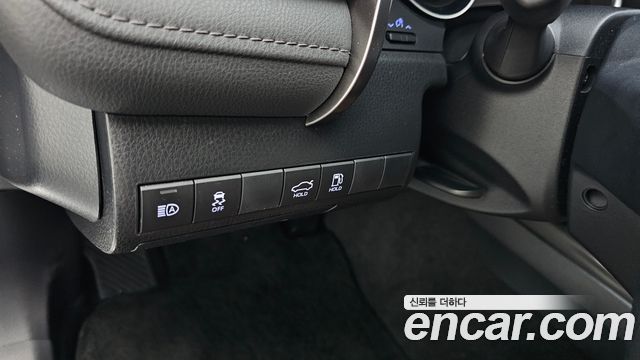 Toyota Camry 2022 — photo 17