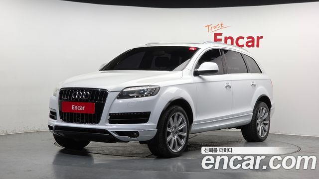Audi Q7 2015 — photo 1